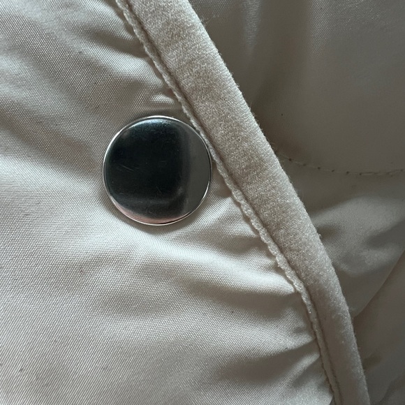 J. Crew Signature Puffer Vest in Cream - Size Small - Picture 11 of 14